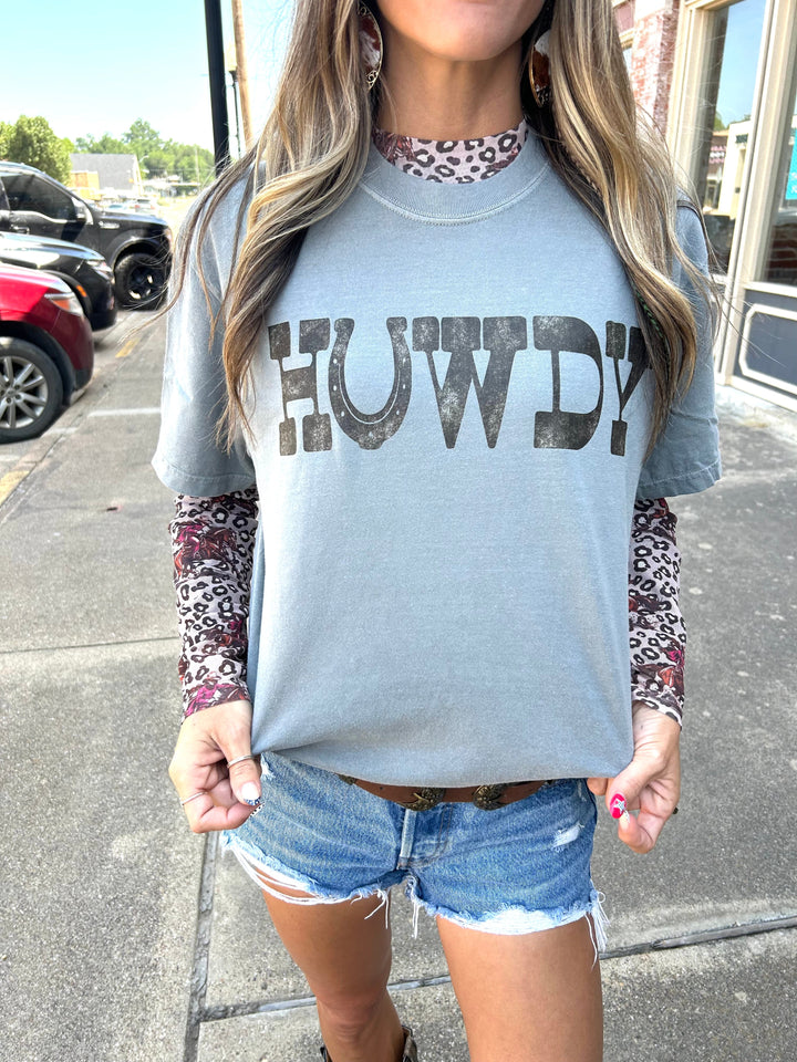 HOWDY Black Font Graphic T-shirt Envy Stylz Boutique