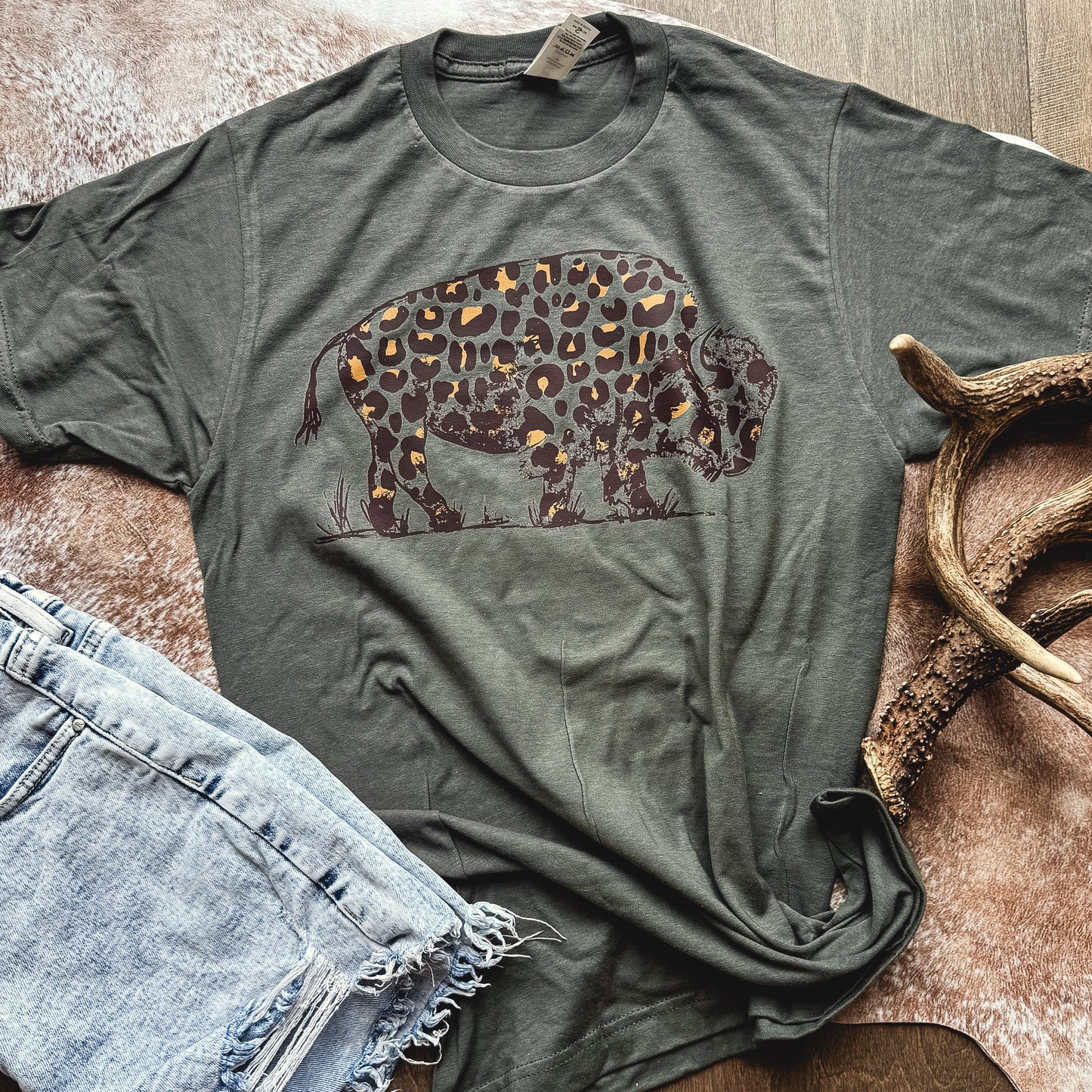 FestiviTees Women - Apparel - Shirts - T-Shirts Leopard Buffalo Graphic Tee