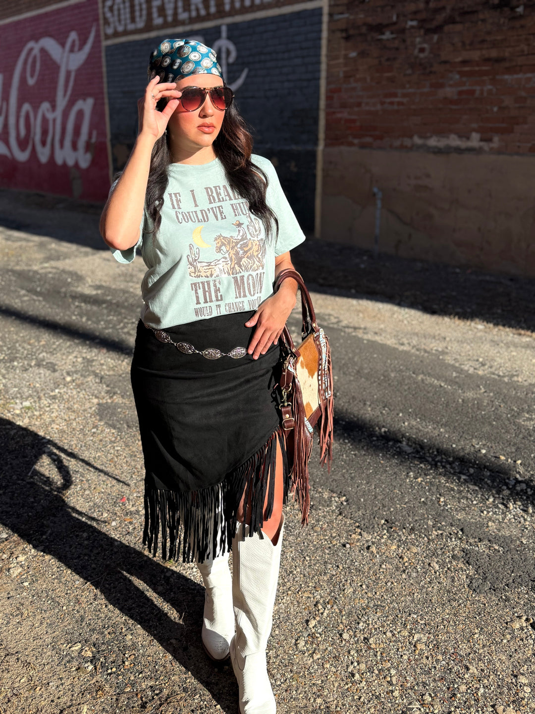 Hung The Moon Western Graphic T-shirt Envy Stylz Boutique