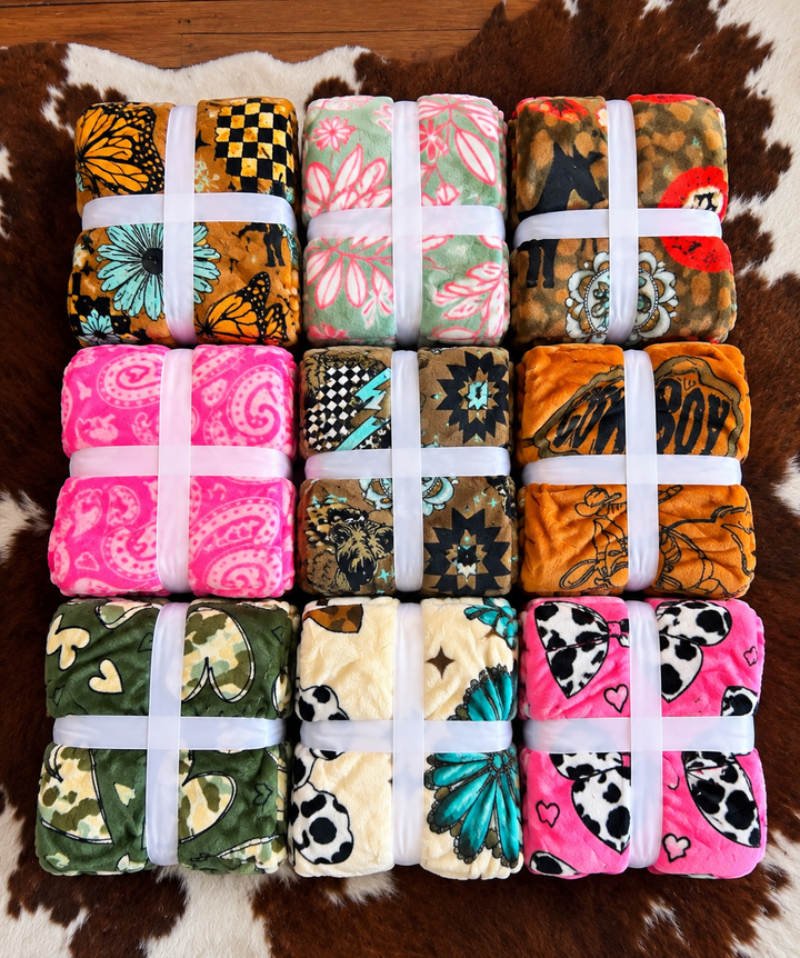 Southwestern MYSTERY Throw Blanket QUEEN  71"x80" product image