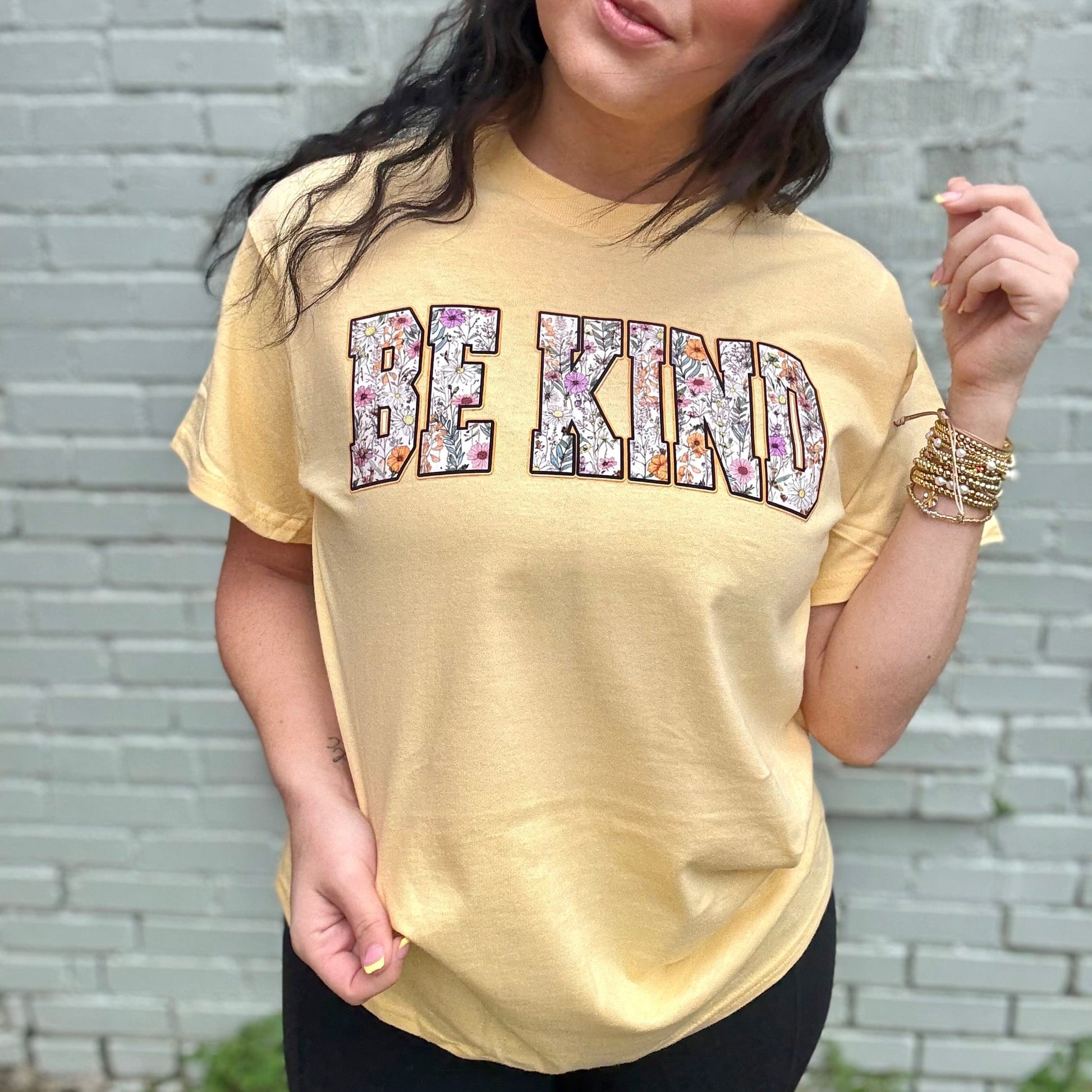 Envy Stylz Boutique Women - Apparel - Shirts - T-Shirts Be Kind Floral Graphic Tee