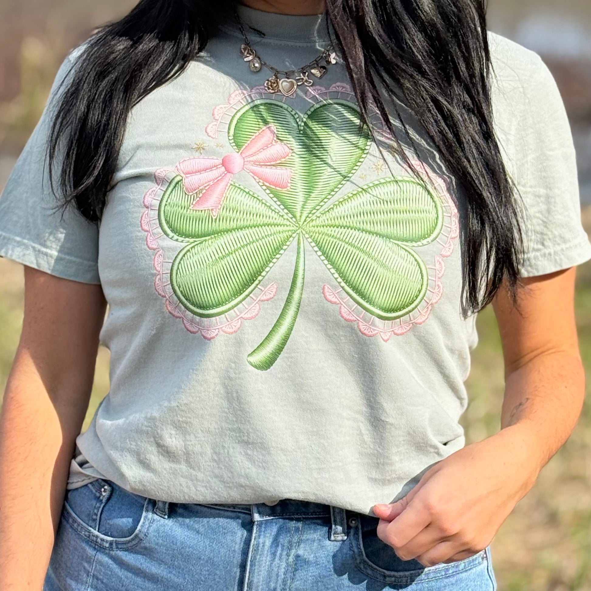 Envy Stylz Boutique Women - Apparel - Shirts - T-Shirts Lace Bow Clover Graphic Tee