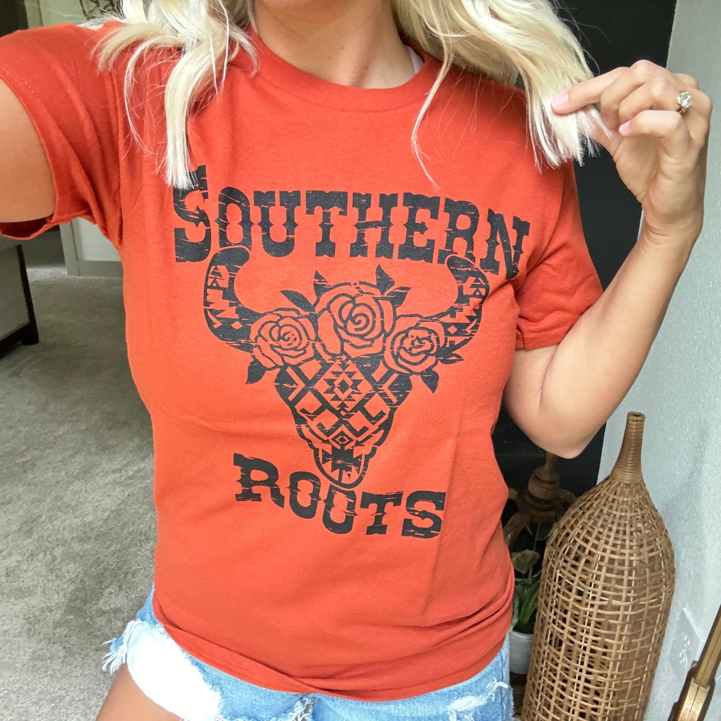 Envy Stylz Boutique Women - Apparel - Shirts - T-Shirts Southern Roots Graphic T-shirt