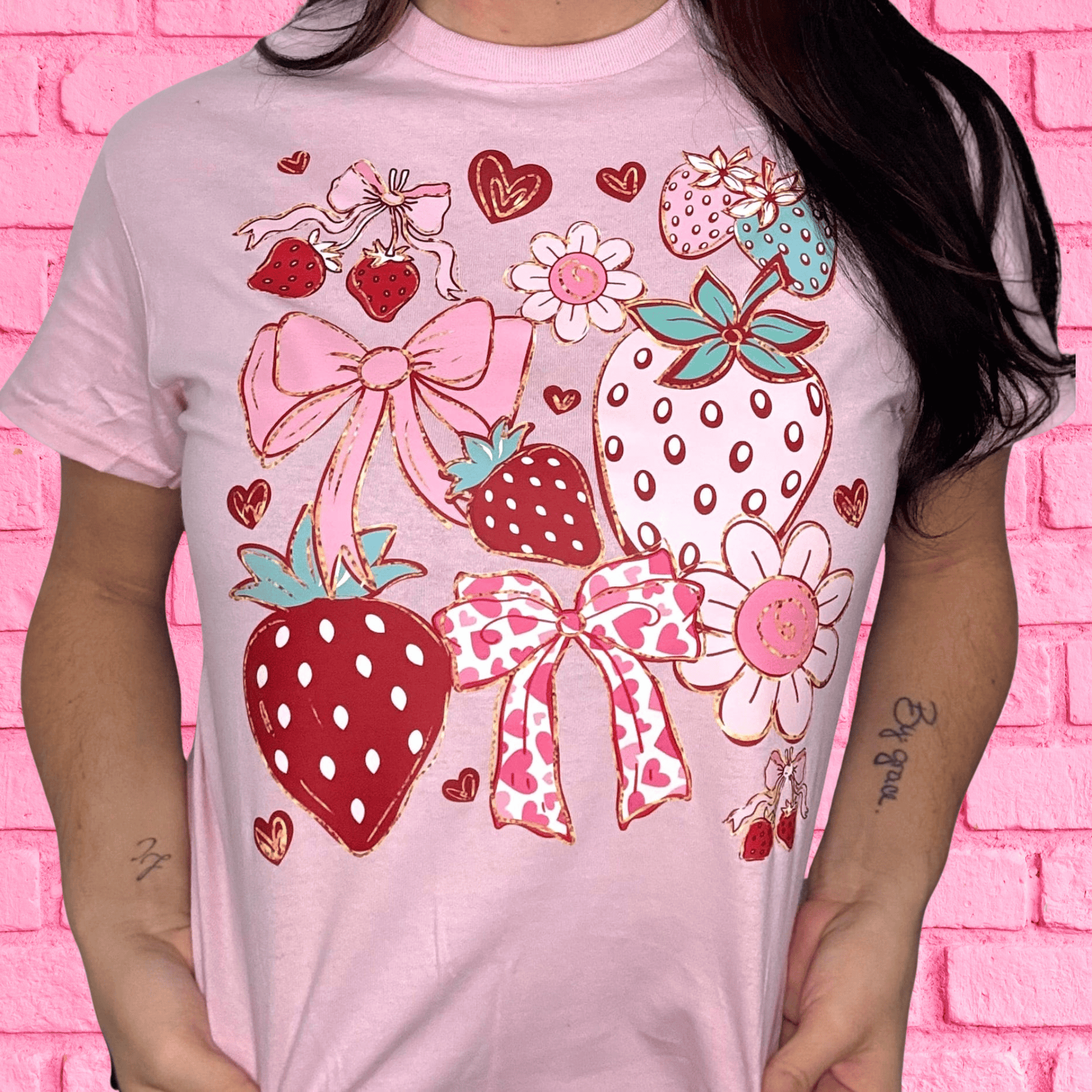 Envy Stylz Boutique Women - Apparel - Shirts - T-Shirts Strawberries And Bows Graphic Tee