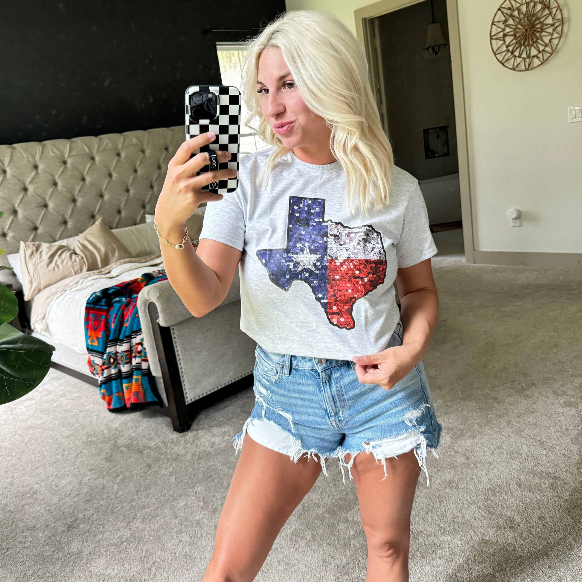 Envy Stylz Boutique Women - Apparel - Shirts - T-Shirts Texas Faux Sequin Graphic Tee