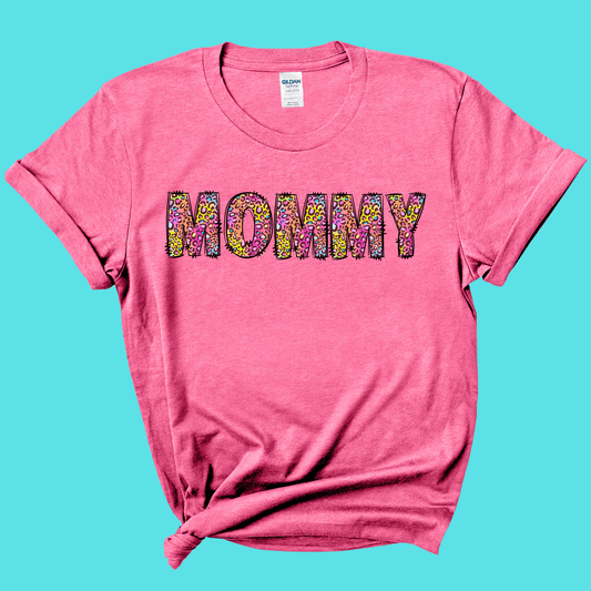 FestiviTees Apparel & Accessories > Clothing > Shirts & Tops Mommy Rainbow Leopard Graphic Tee