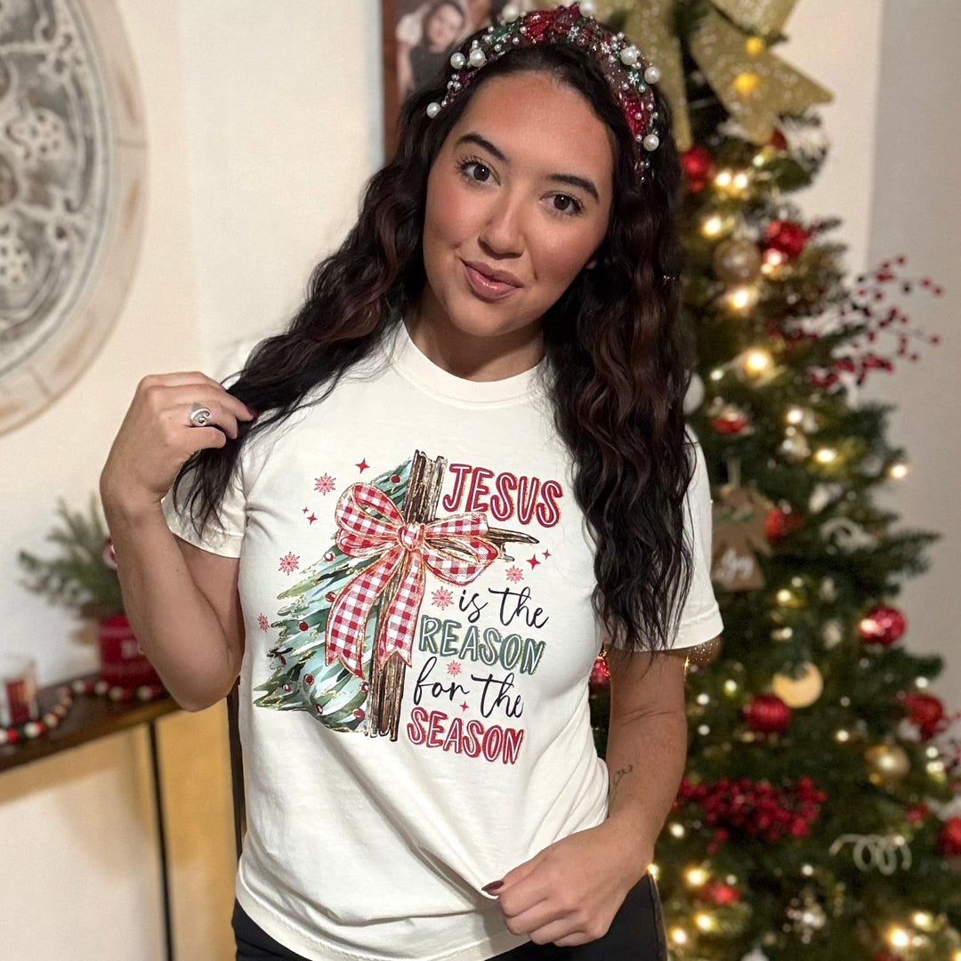 FestiviTees Women - Apparel - Shirts - T-Shirts Christmas Tree Jesus &amp; Cross Graphic Tee