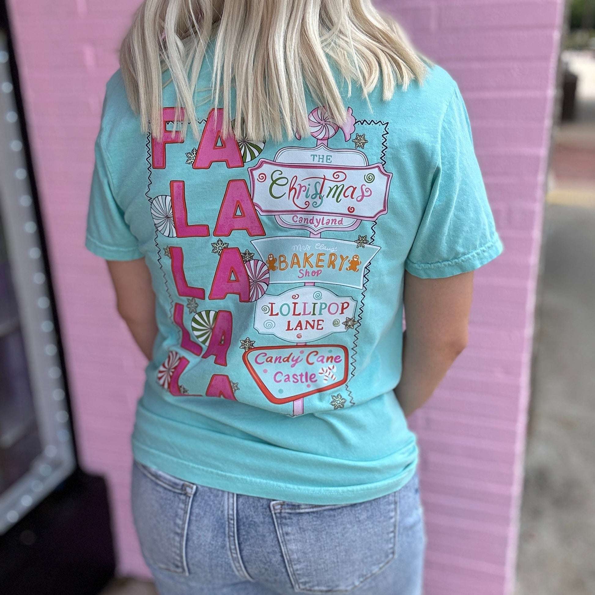 FestiviTees Women - Apparel - Shirts - T-Shirts Gingerbread Bakery Pocket Graphic Tee