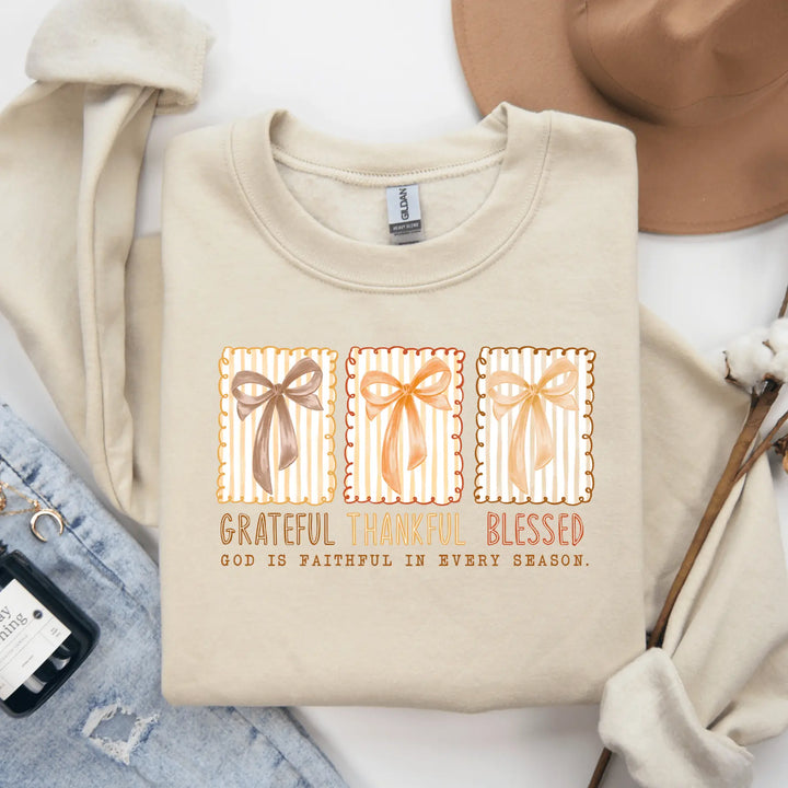 Envy Stylz Boutique Women - Apparel - Shirts - T-Shirts Grateful Thankful Bows Graphic Crewneck