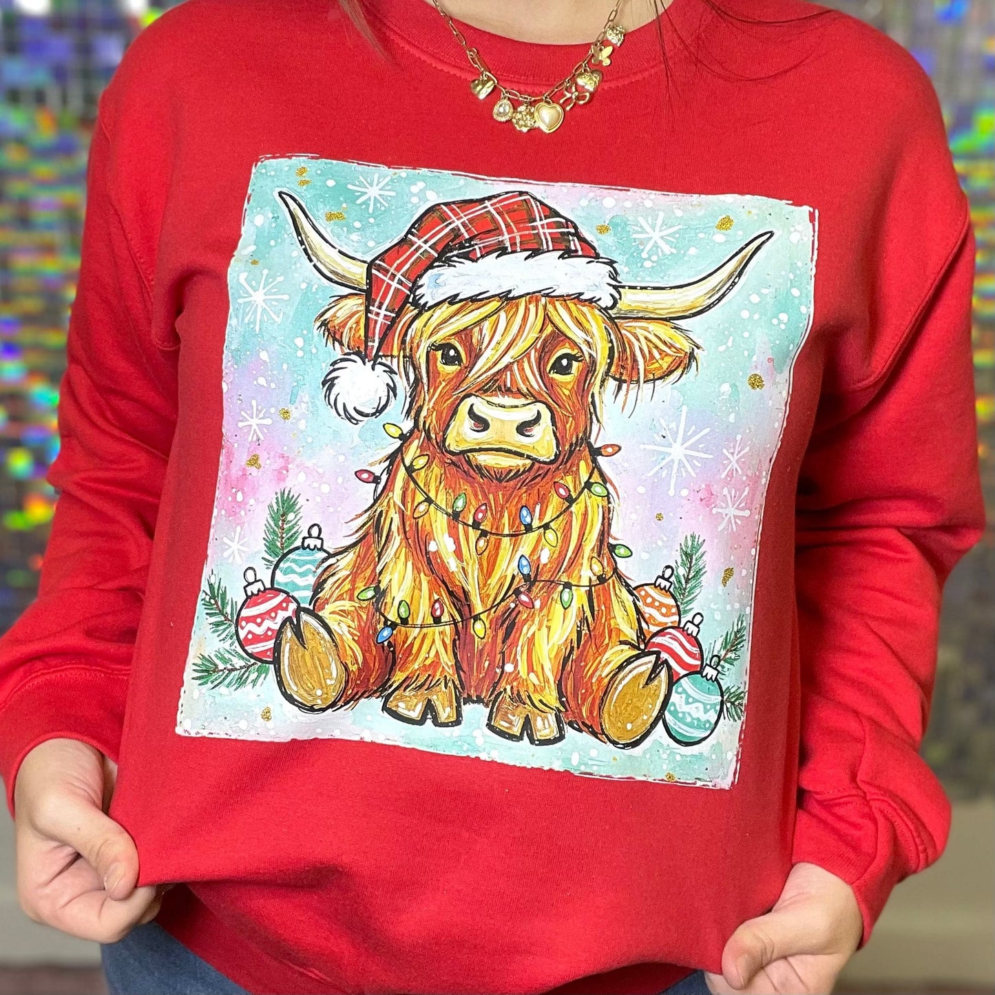 FestiviTees Women - Apparel - Shirts - T-Shirts Highland Cow Christmas Graphic Crewneck