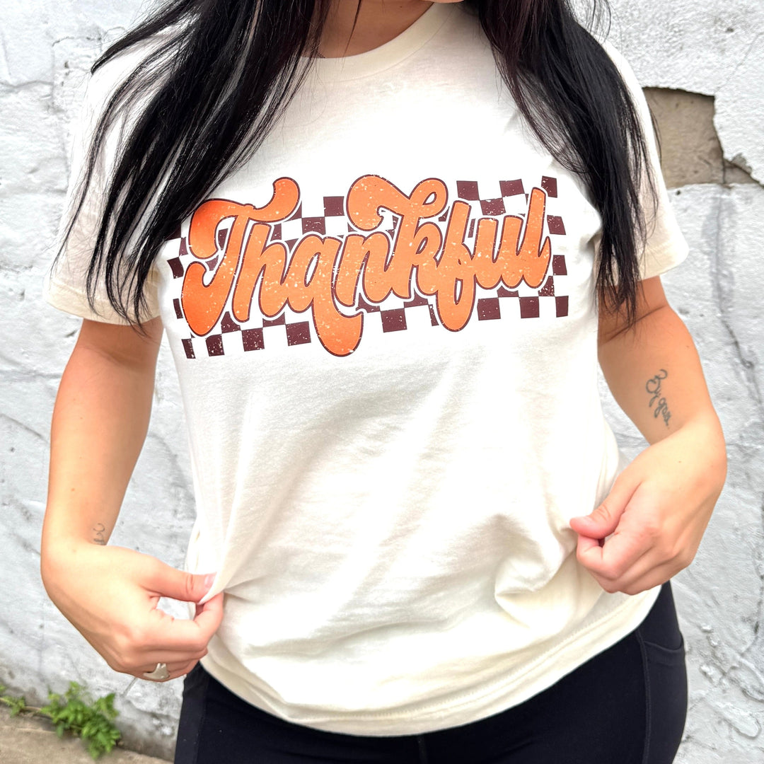 FestiviTees Women - Apparel - Shirts - T-Shirts Retro Thankful Graphic Tee