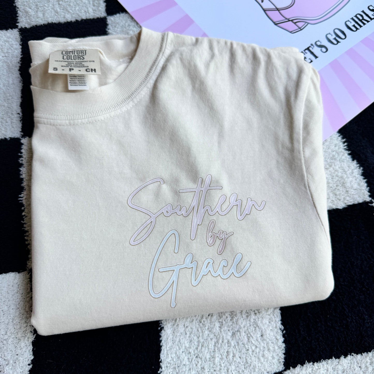 FestiviTees Women - Apparel - Shirts - T-Shirts Southern Grace Graphic Tee