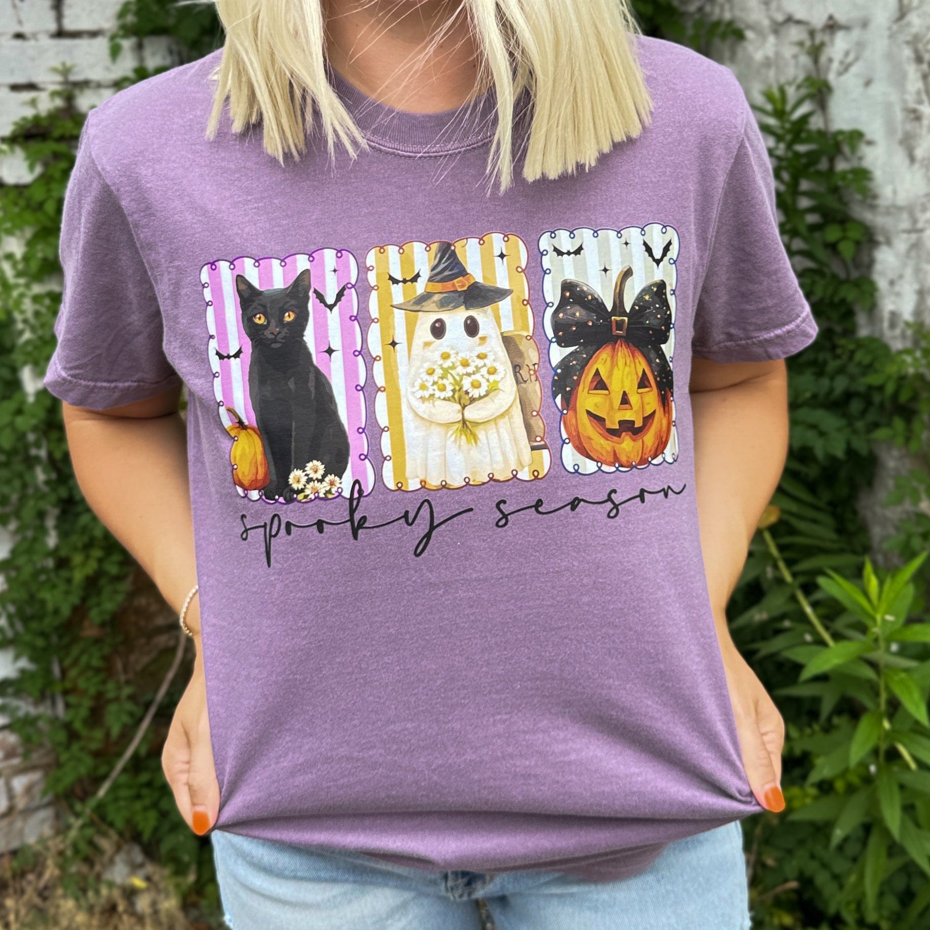 FestiviTees Women - Apparel - Shirts - T-Shirts Spooky Season Stripes Soft Graphic Tee