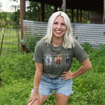 FestiviTees Women - Apparel - Shirts - T-Shirts Tres Longhorns Graphic Tee