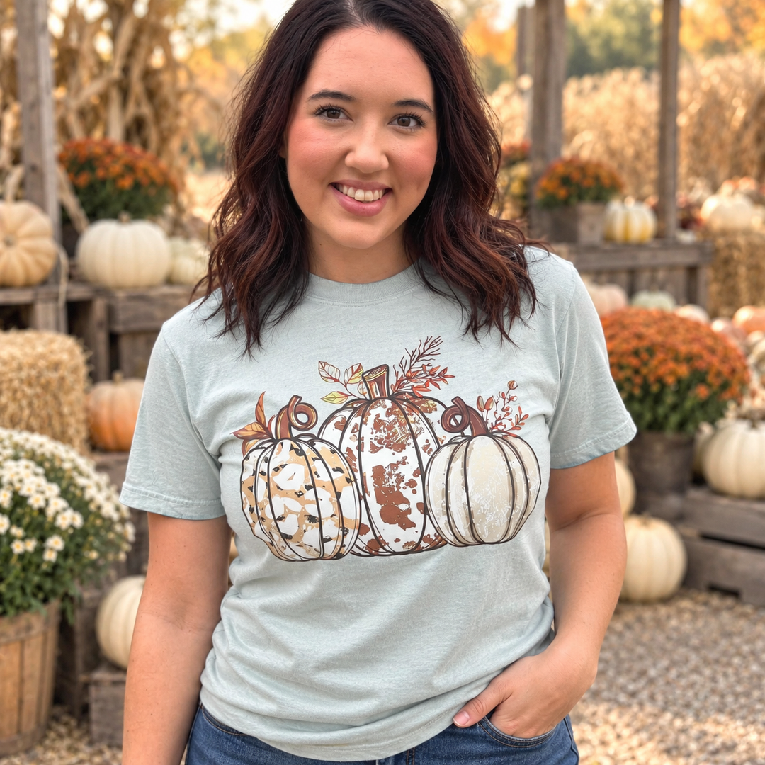 Ivory Pumpkins bay graphic tee close model view