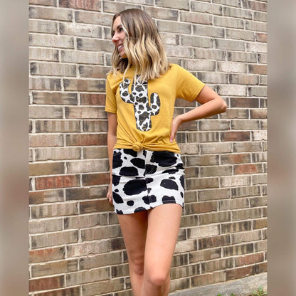 Envy Stylz Boutique Women - Apparel - Shirts - T-Shirts Cow Print Cactus Graphic Tee