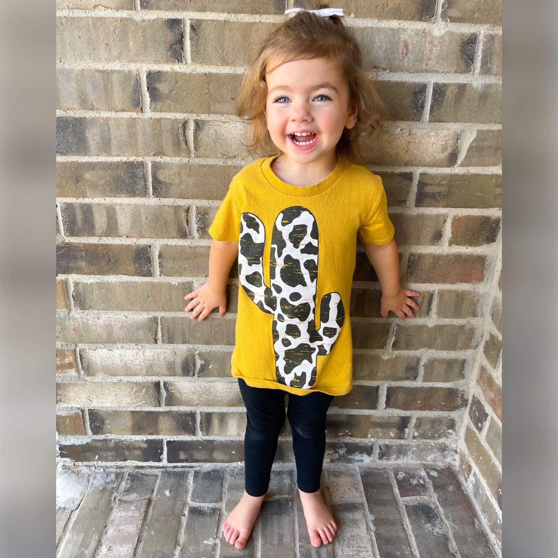 Envy Stylz Boutique Women - Apparel - Shirts - T-Shirts Cow Print Cactus Graphic Tee