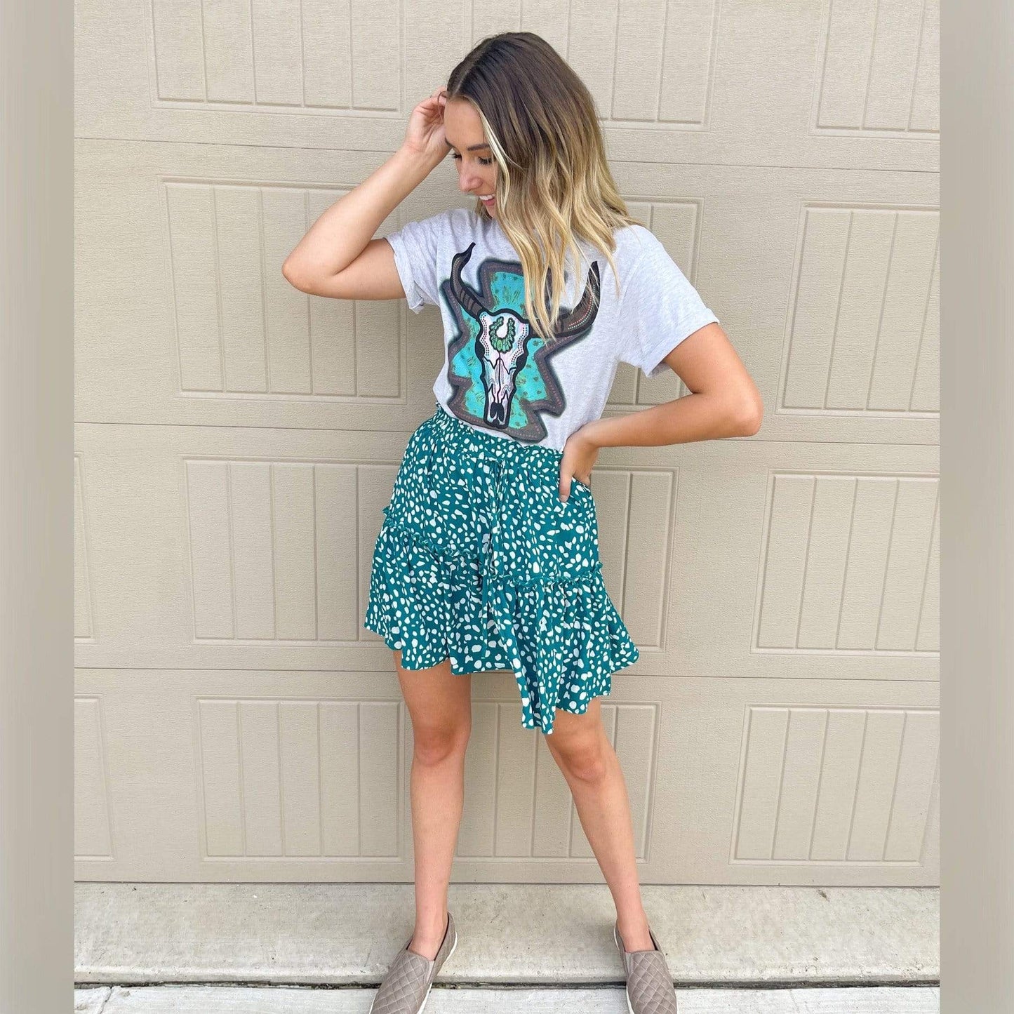 Envy Stylz Boutique Women - Apparel - Shirts - T-Shirts Turquoise Bullskull Graphic Tee